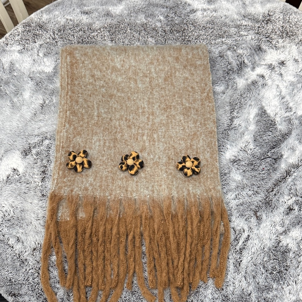 NWOT Women's Soft Cozy Tan Blue Leopard Flower Fringe Winter Scarf Long Dressy